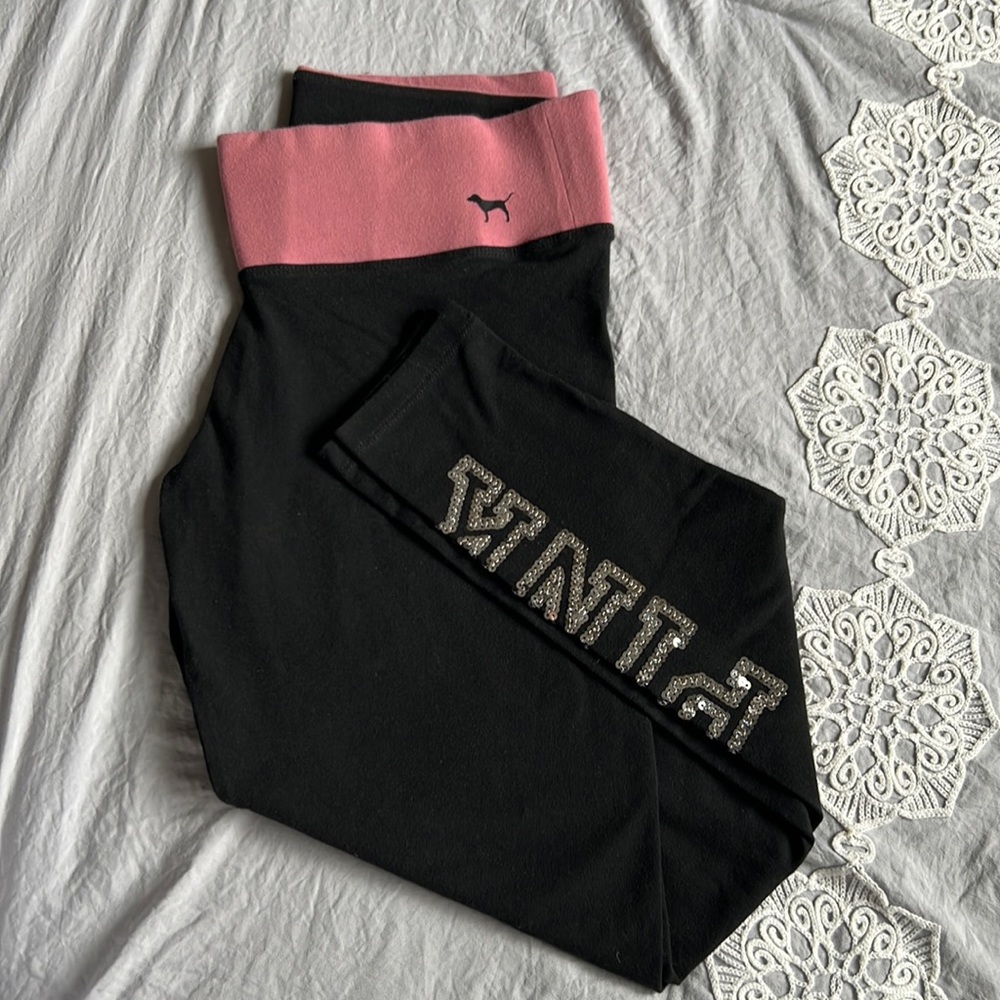 Women’s PINK leggings